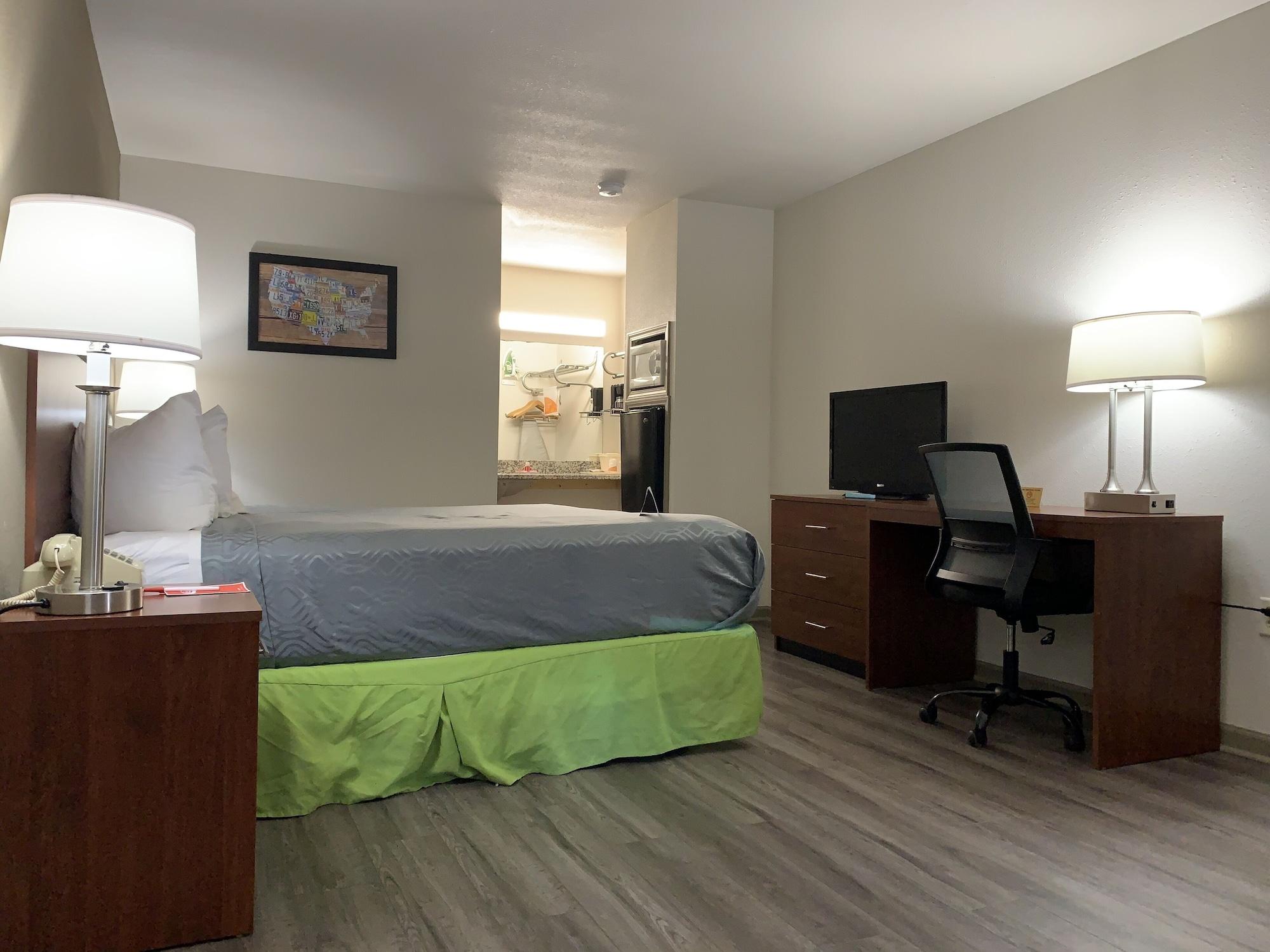 Econo Lodge Трой Екстериор снимка
