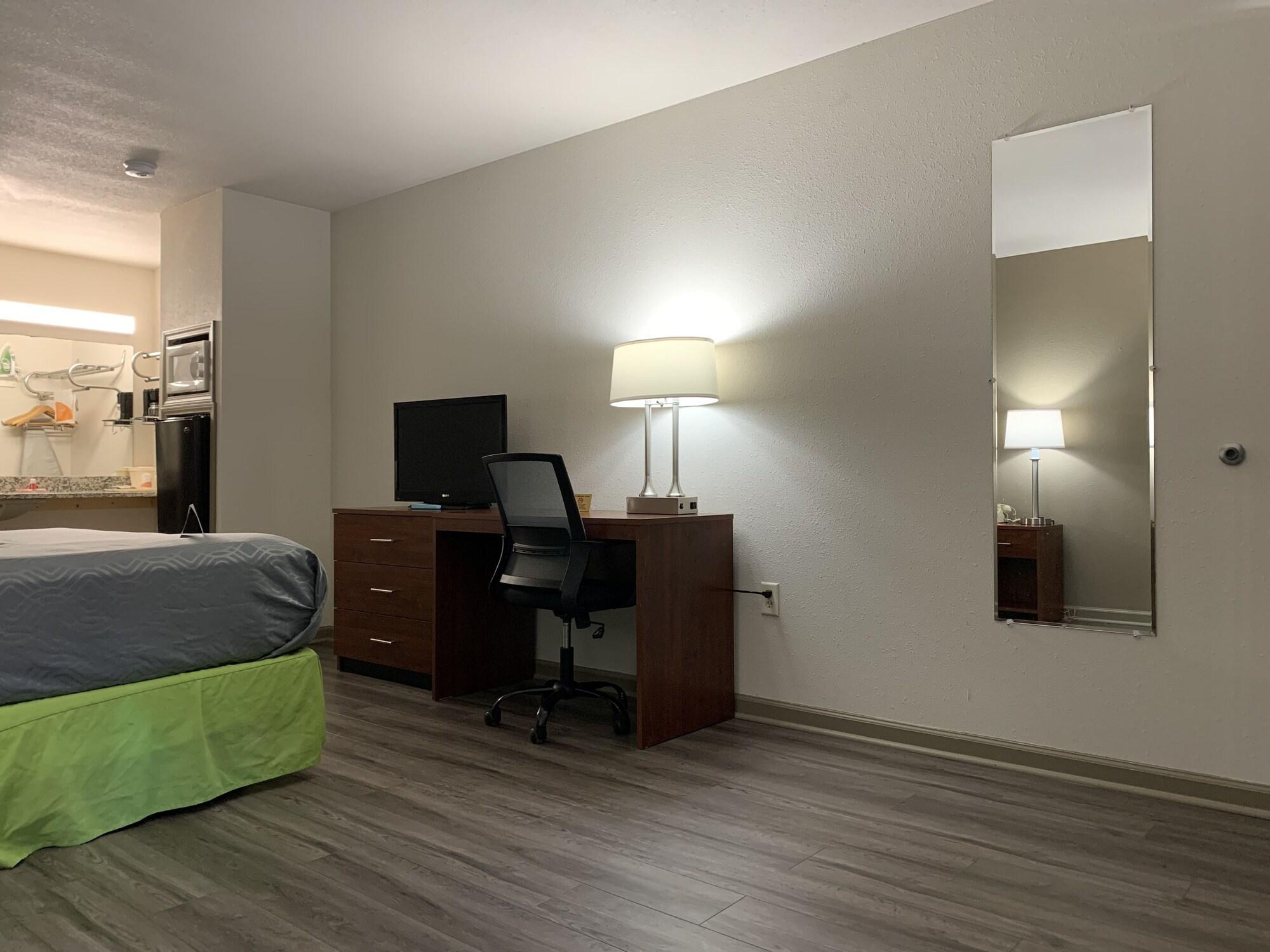 Econo Lodge Трой Екстериор снимка