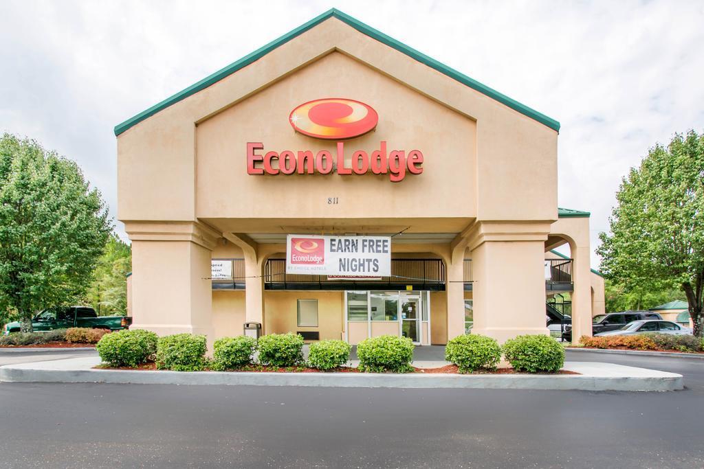Econo Lodge Трой Екстериор снимка