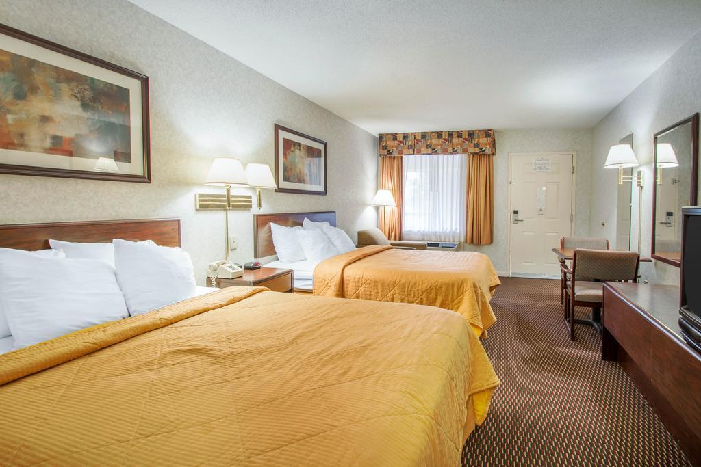 Econo Lodge Трой Екстериор снимка
